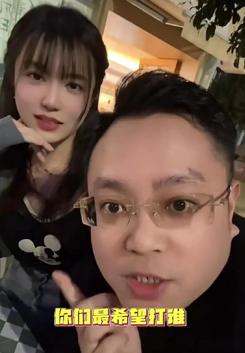 球迷：南京队老板娘，你最希望季后赛，同曦队碰哪支球队呢？
老板娘：“都无所谓啊，