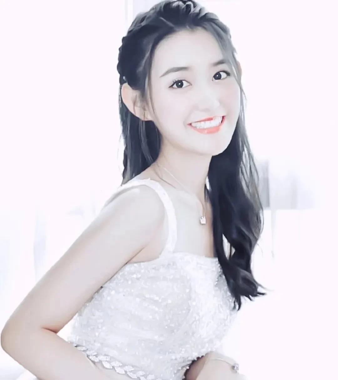 九位00后的小演员，你最喜欢哪几位的作品？
1.蒋依依
2.张子枫
3.赵今麦