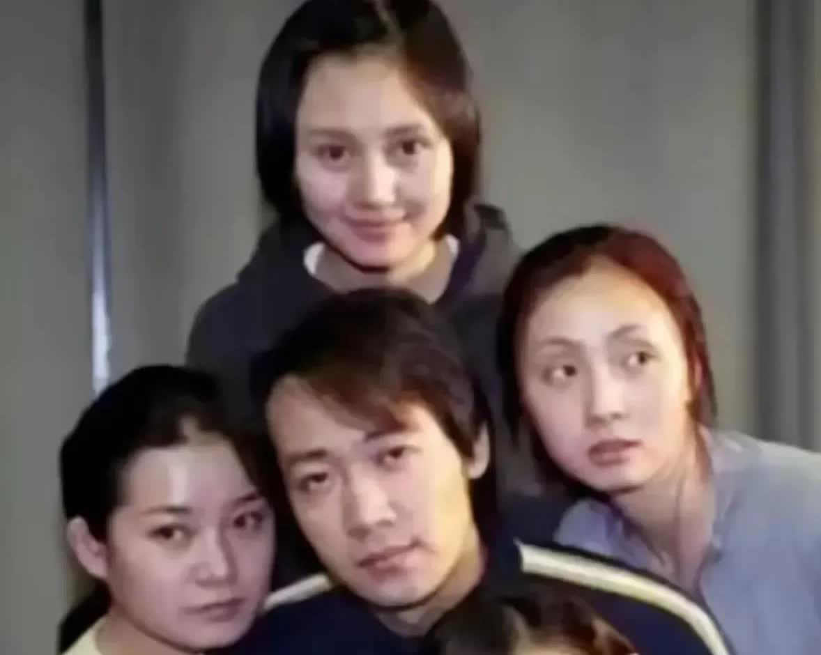 朱媛媛当年号召中戏93级表演班的同学为唐旭捐款治病，

后来被很多人拿出来说
