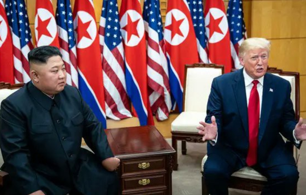 朝鲜拒绝美国对话
当地时间11日，朝鲜外交官再度拒绝接收特朗普致金正恩的亲笔信，
