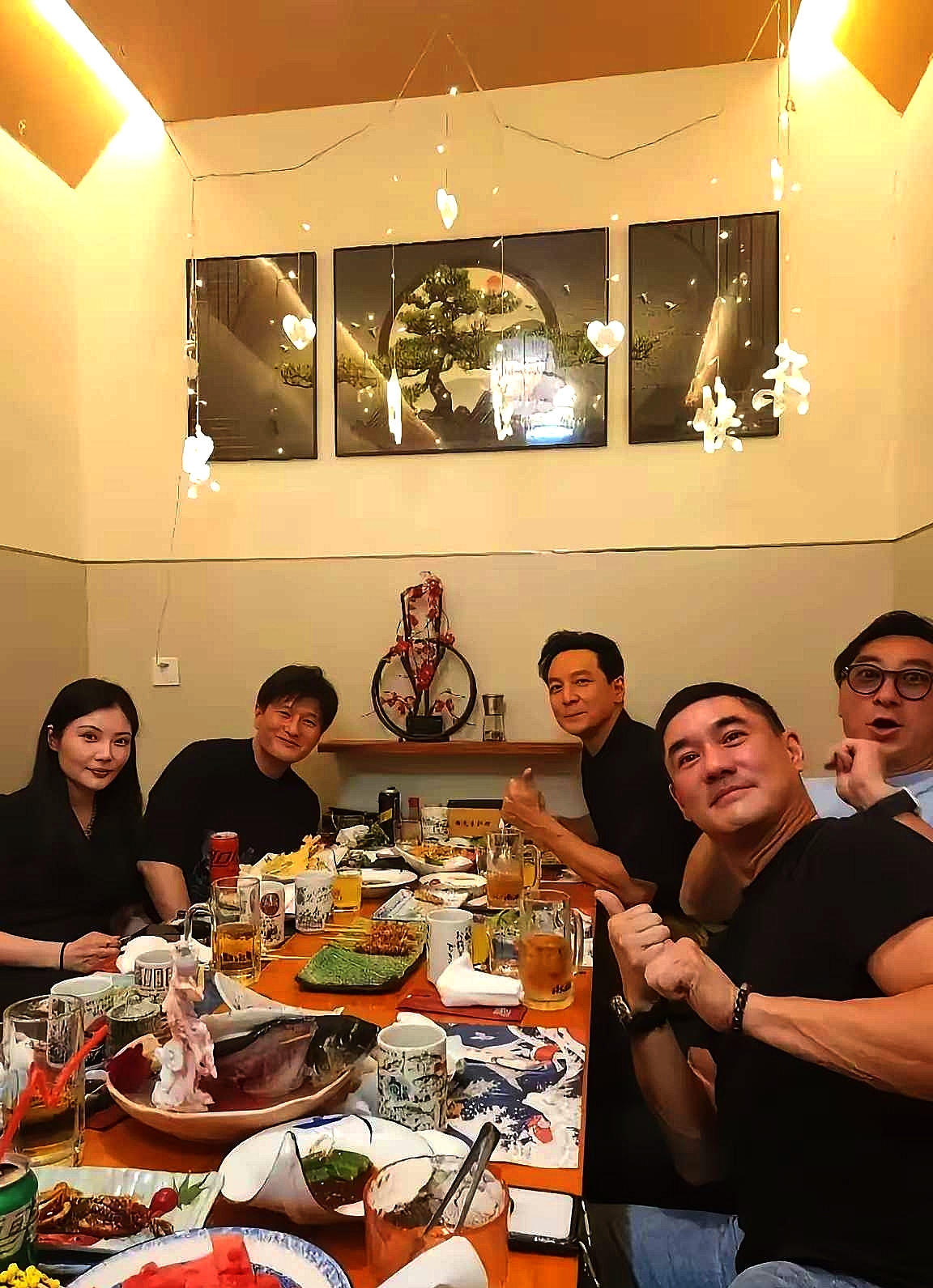 徐冬冬估计头都大了，这醉还是不醉好。