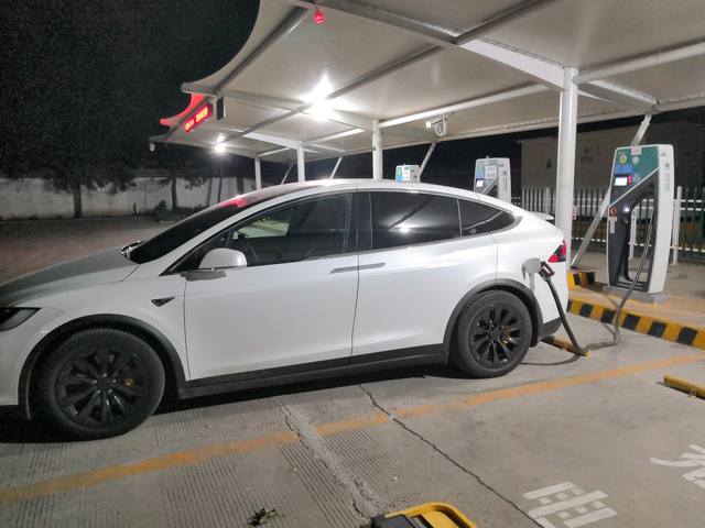 Model X深圳到河北自驾游下半段（晚来的更新）
终于开到邯郸了，一路上边走边