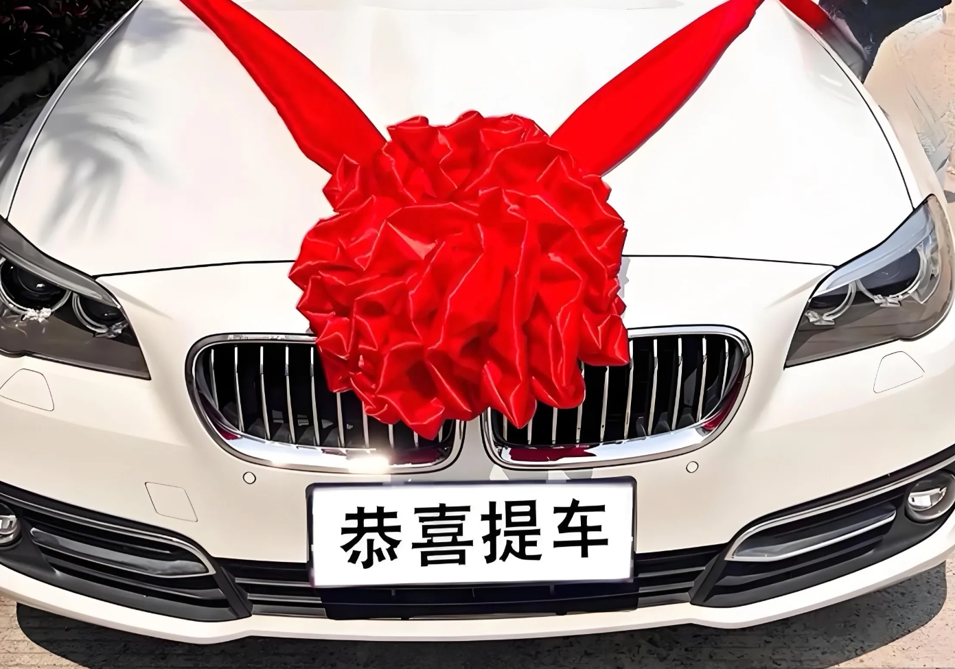 亲情与金钱的纠葛：被孤立后的心酸