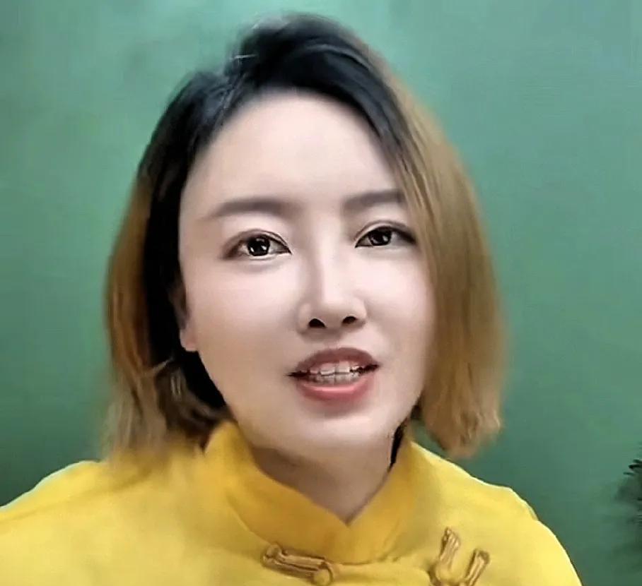 近日，大S和前夫汪小菲以及他母亲张兰打起官司，事情越闹越大。女方把普通的民事纠纷