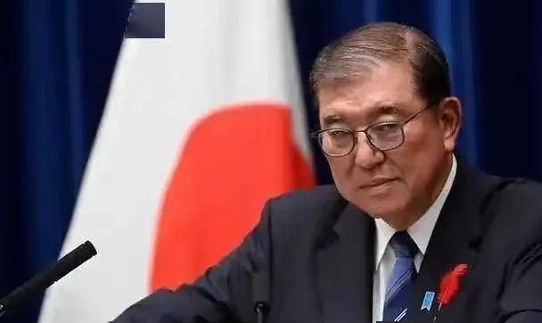 随着美国政策越来越不稳定，美国的凝聚力开始加速下降！特朗普及其团队或许还没有意识