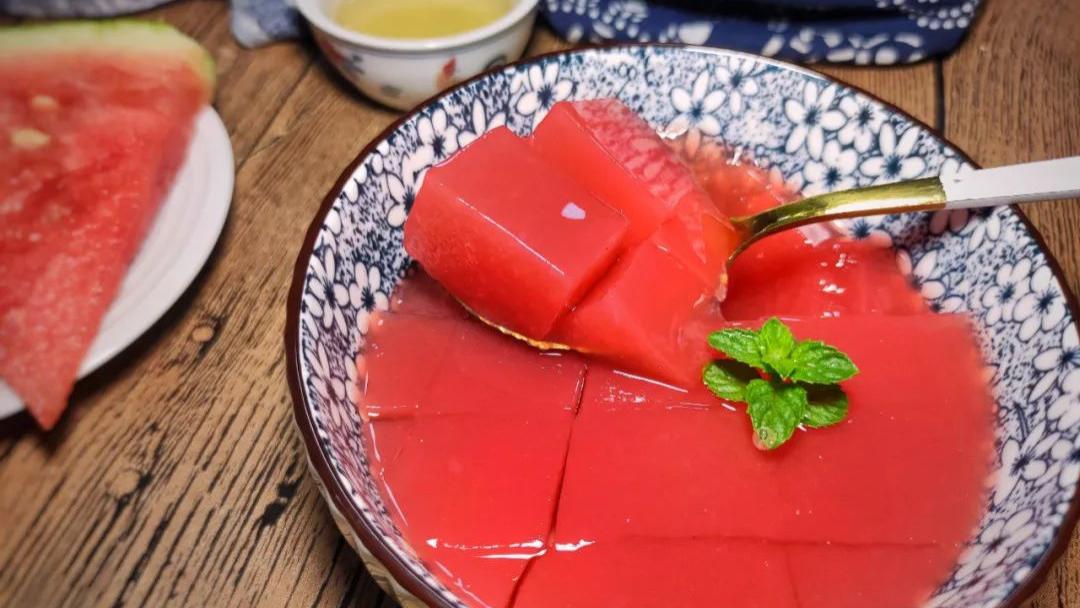 夏天炎热，跟着慈禧吃西瓜，古法解暑甜点西瓜酪，冰爽可口透心凉