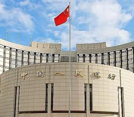 与其让人加税把钱拿走了，不如我主动升值人民币的汇率。
现在已经不是我们考虑出口企