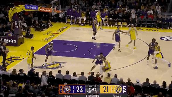 手感滚烫！东契奇连续单挑三分投进，首节已经9中7砍下18分