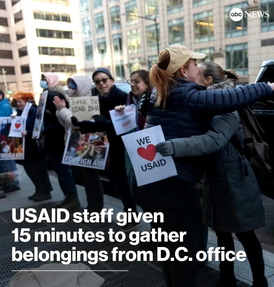 美国国务院将解雇 10,000 名外援人员。
2月27日，ABC报道称，突发新闻