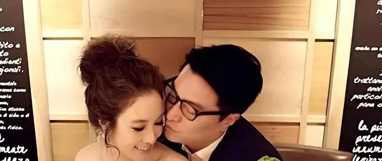 难怪李氏家族几十年来一直富庶，娶了徐子淇做媳妇，也是宠爱有加。

原来他们都