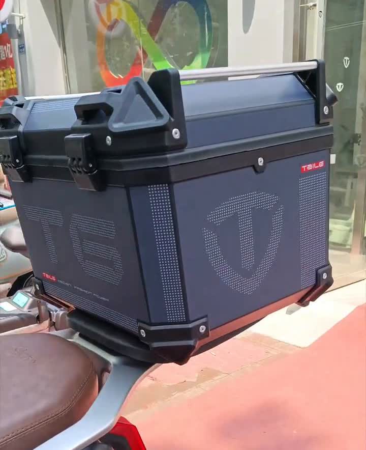 如果你每天通勤路上既想要能装又想跑得快，还要舒适省心，那么这辆车一定很合适，它就