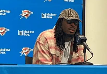 NBA常规赛，雷霆113-99击败国王。
本场比赛，吕冈茨-多尔特出战33分钟，