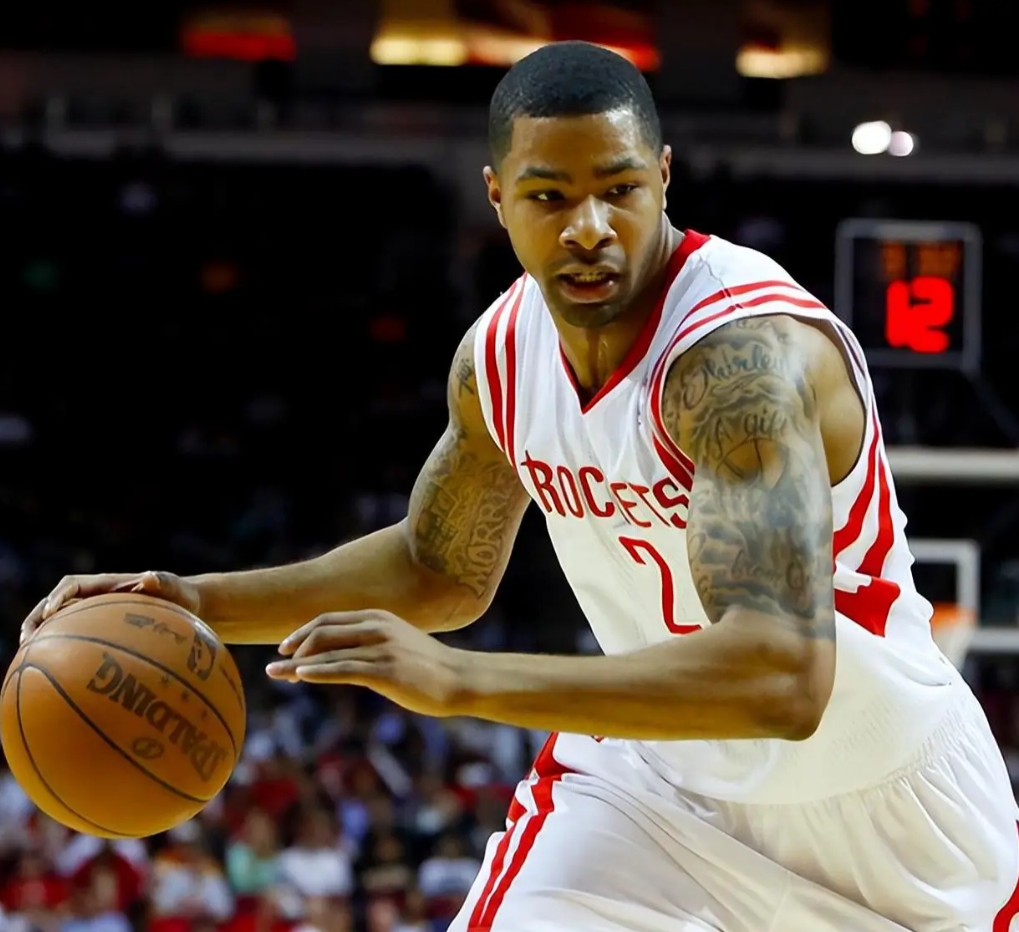报道：马库斯-莫里斯从拉斯维加斯的赌场偷走了 26.5 万美元。2011年NBA