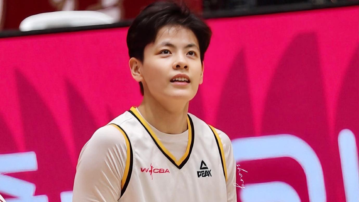 广东小胜山东，场上五道“风景”最精彩