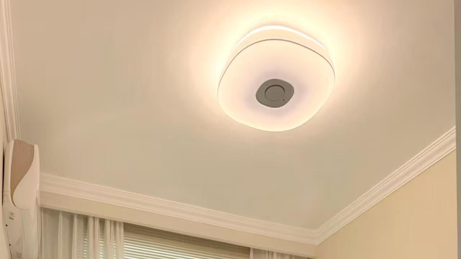 光设计的高级感，来自数据背后的克制