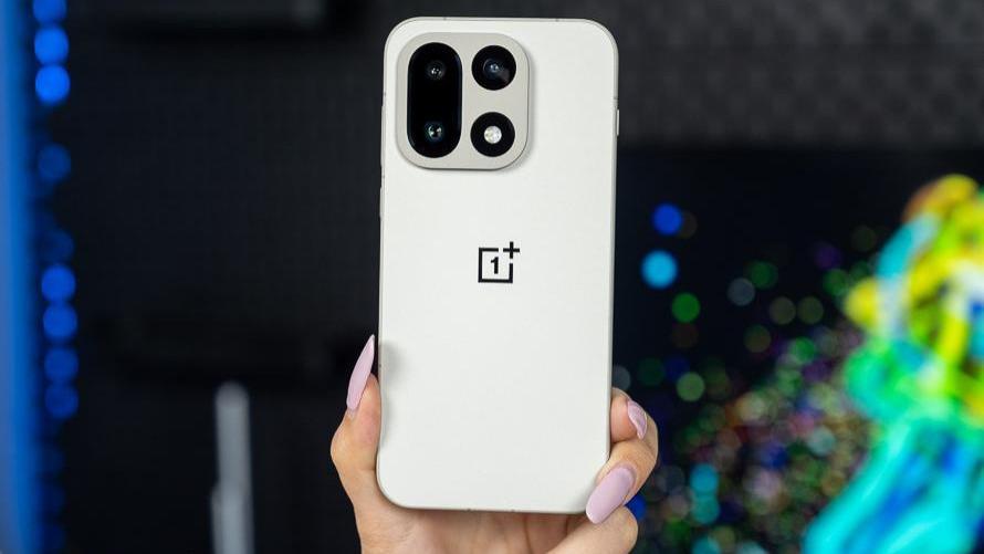 一加13/15/Ace 6三机推荐：旗舰影像vs电竞狂飙，哪款是你的菜？