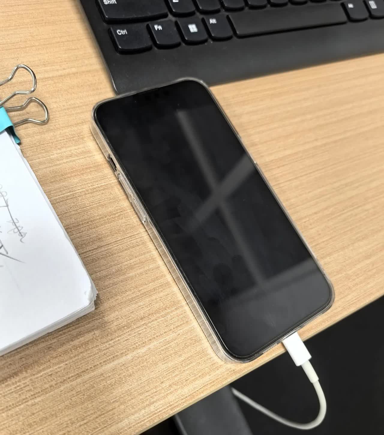 同事iphone13 pro有几年了，说电池健康度只有70%了，一天到晚的就见他
