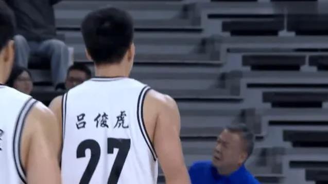 全运会河南队首胜，崔晓龙大三双；四川、辽宁、广东保持不败