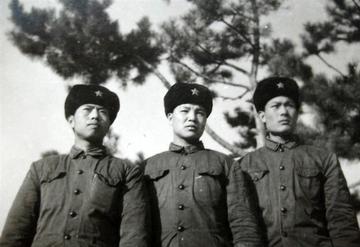 1945年11月，被困临漳旗杆章村的第40军军长马法五决心带领残部突围。临走前，