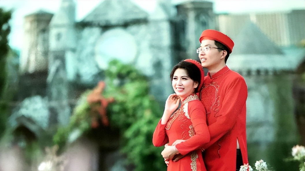 被越南姑娘拉黑十几次后，我终于娶到了她