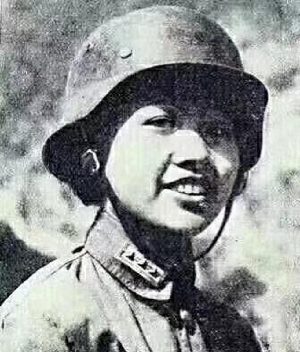 1938年在禹王山战役中，18岁的卫生员刘守玟亲眼看到一名连长被日军击中，正当她