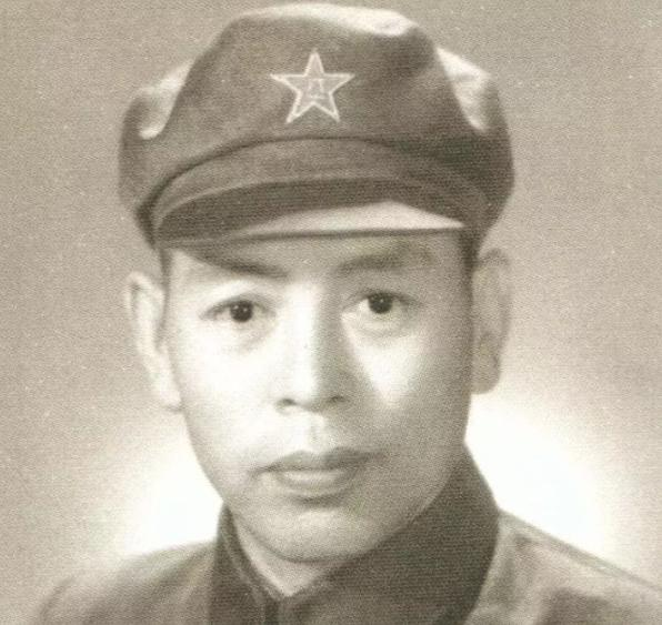 1932年，陈玉仁叛变，供出了潜伏在敌人内部的王世英。王世英察觉到异常后，就要转