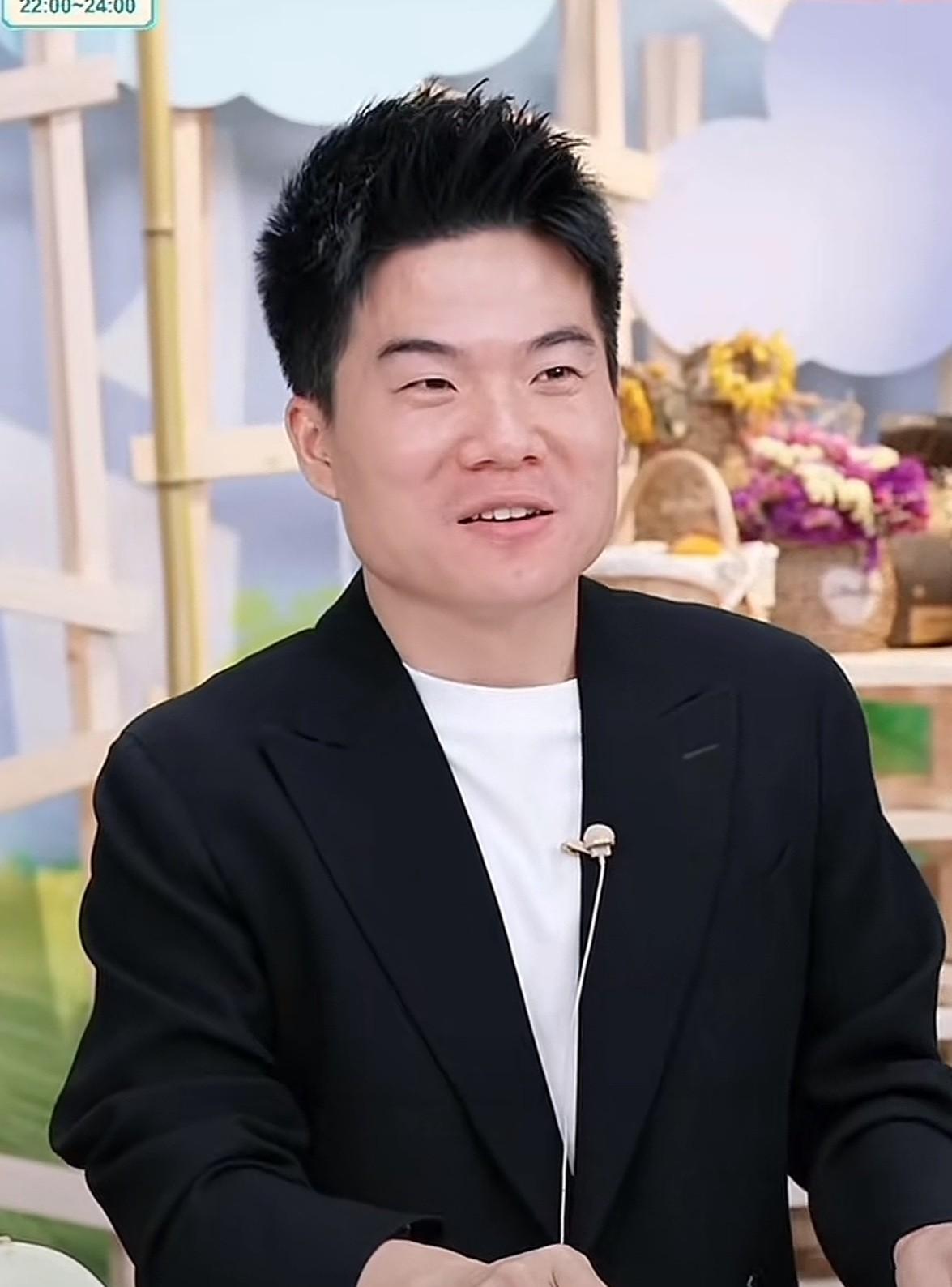 宇辉不会又又又要请假了吧，宇辉说自己一到北京就成了林黛玉，整天哼哼唧唧的胃口也不