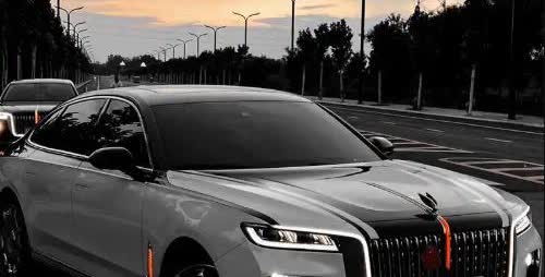 国产红旗汽车，销量大涨


最新本月红旗所有车型销量成绩排行

1 红
