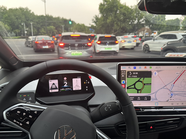 买了一个月不到卖了，现实和理想差距较大
本人大众铁粉，下过浙赛也上过排行榜，比键