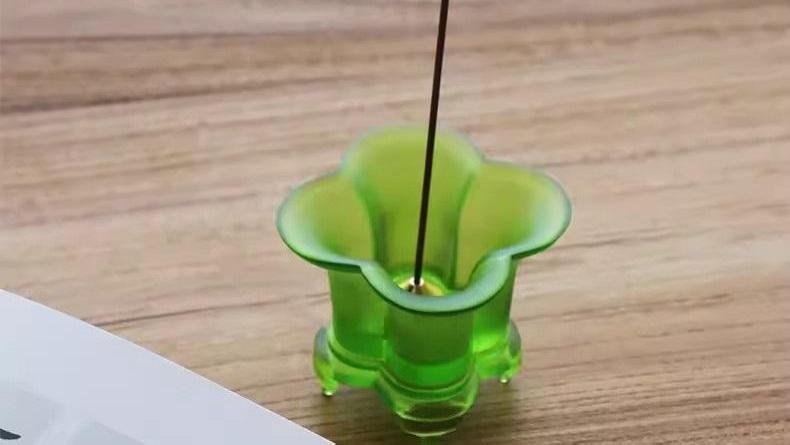 邂逅琉璃四叶草海棠香炉：古韵今辉的香道雅器