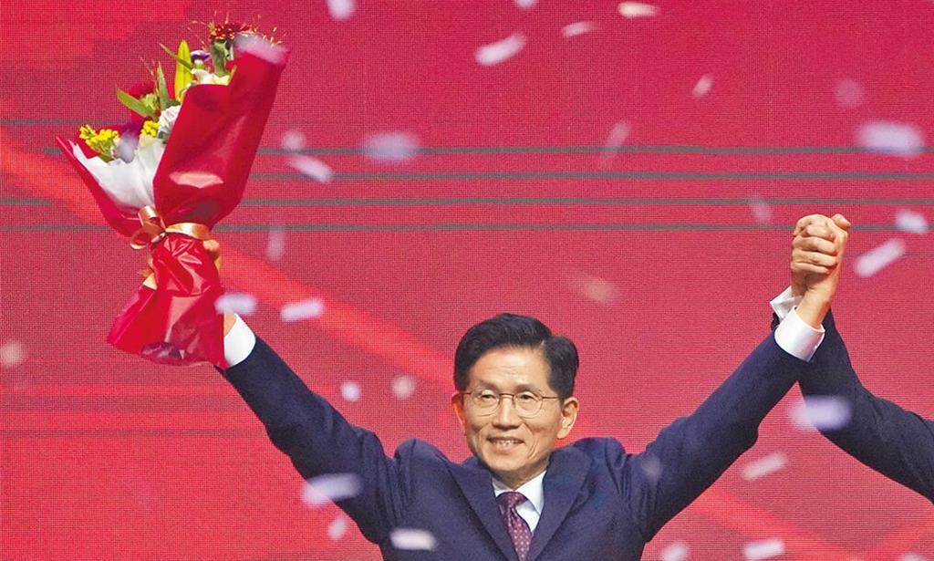 [撒花]让韩国更伟大？韩国前总统候选人金文洙，宣布参选最大在野党国民力量党党首首