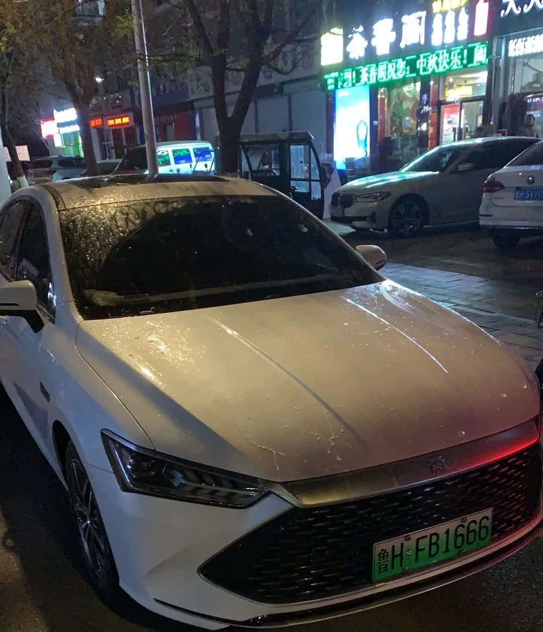 今天买了奔驰，说说心里话
今天和老婆去了4S店，交了定金要下周提车，写了老婆名