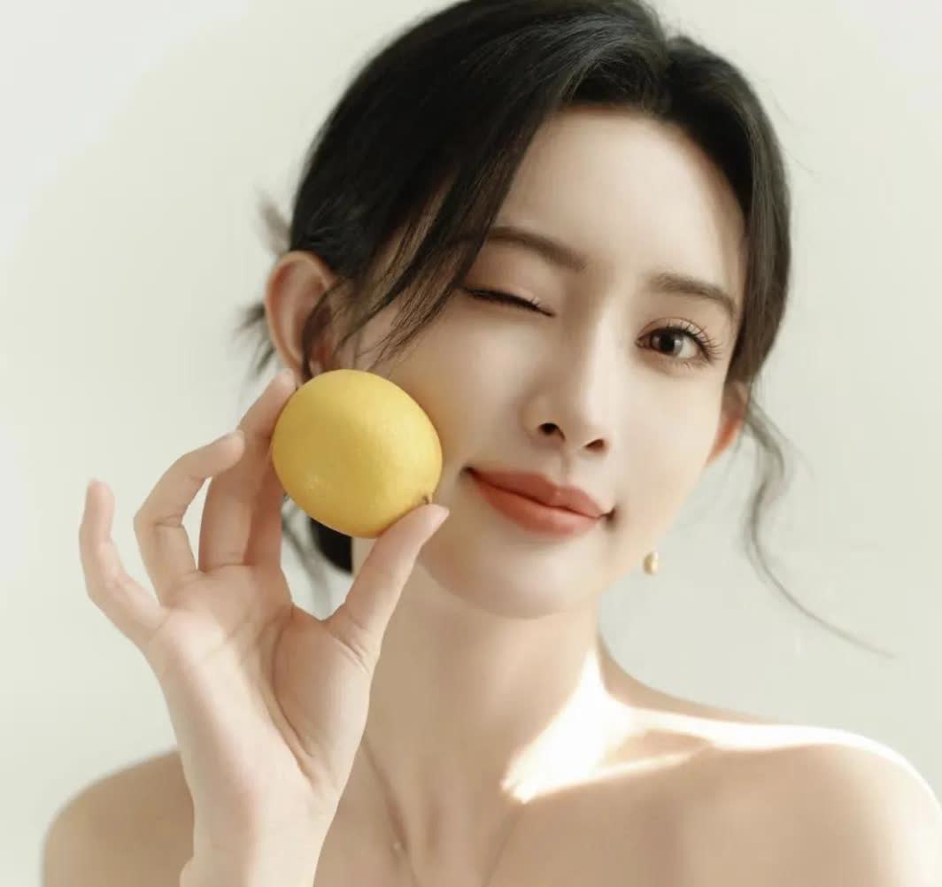 孟子义的团队傻眼了

这下真成血包了

热度、话题在跑男是贡献最多的，最
