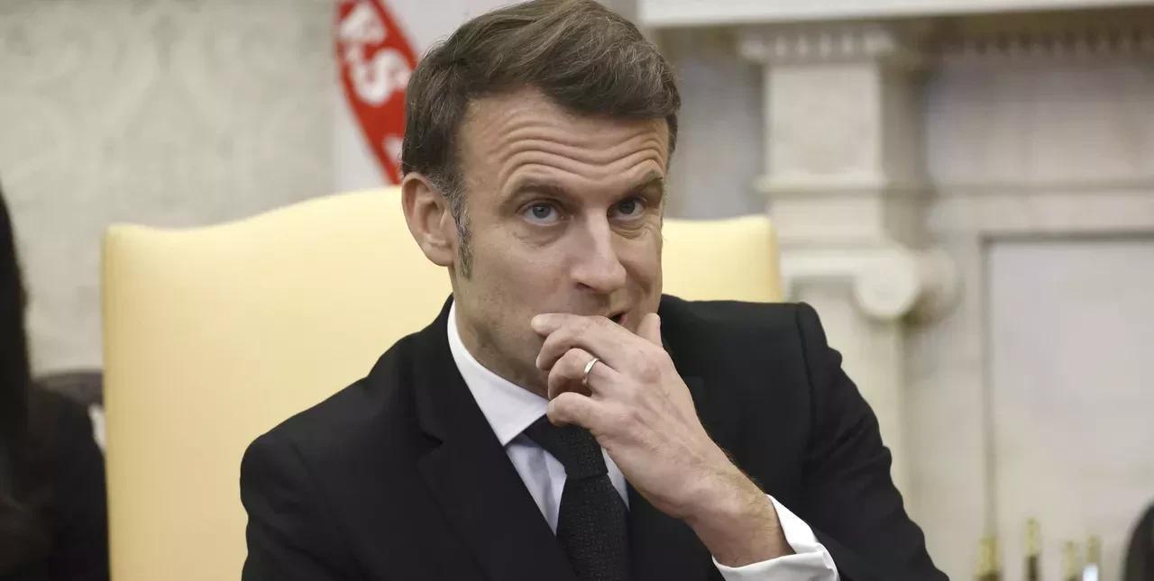 法国强势回应美国了！
法国总统马克龙表示，欧盟在回应美国关税政策问题上不排除任何