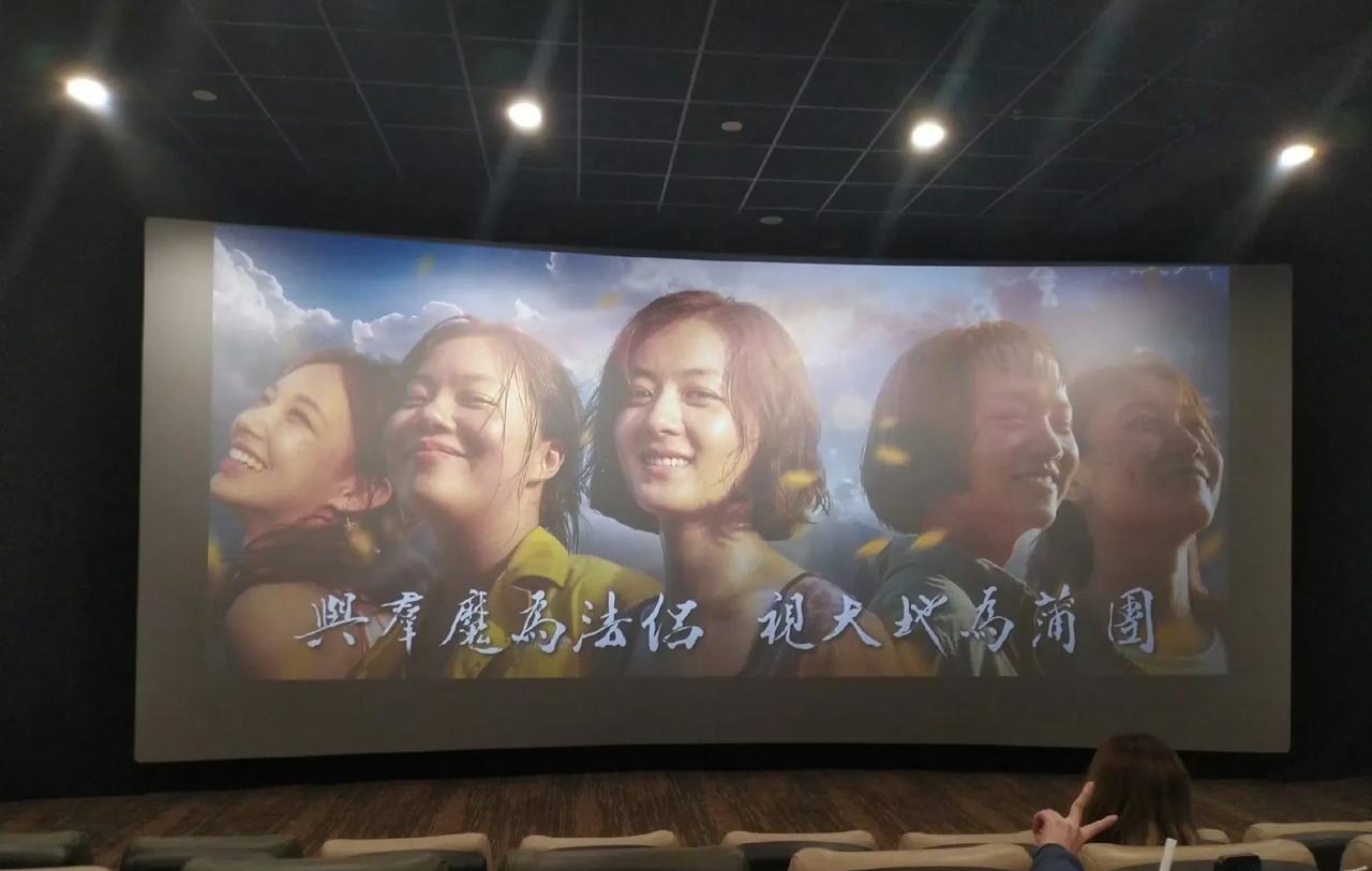 #赵丽颖演技# 刚看完[泣不成声]可以对全世界大喊好看！赵总能给我惊喜，一出来真