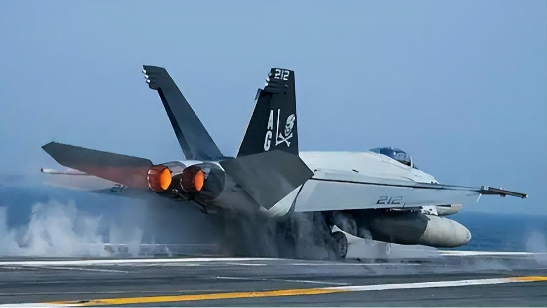 美国军机上演下饺子模式，不到三个月内已有两批，还有战斗力吗？