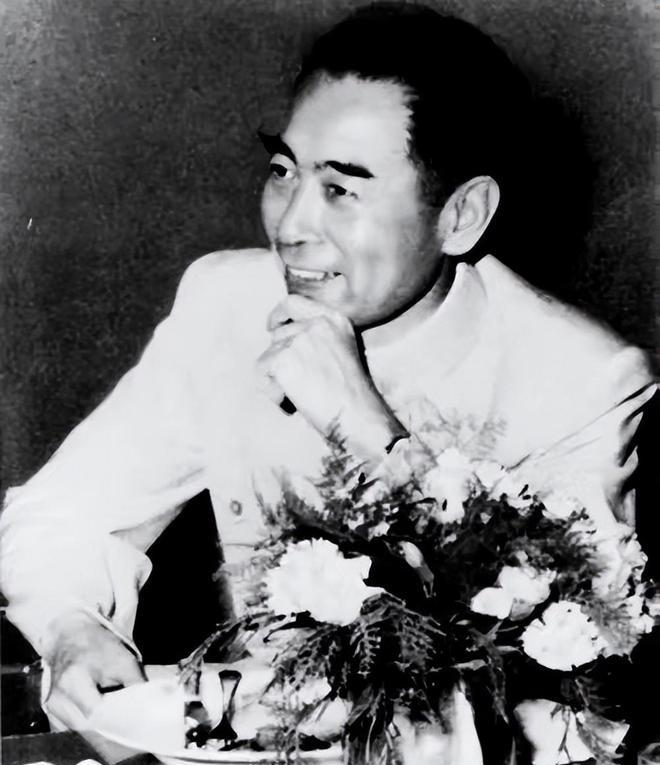 西哈努克离京后，周总理生气下令：在机场的将军，一个也别放走！
1970年代初期，