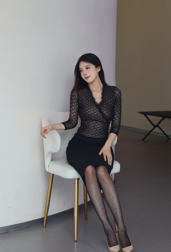 已读：怎么不带男朋友回家？
乱回：他有家。