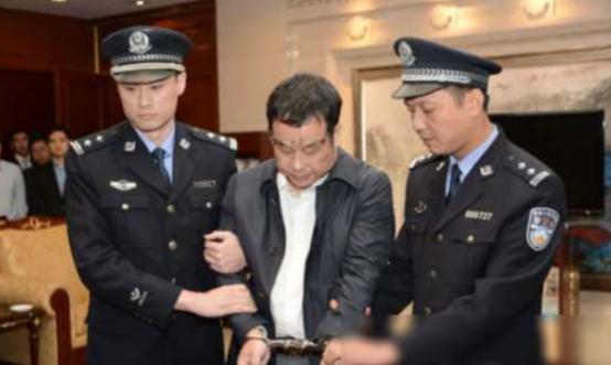 “为啥间谍这么多！”2024年，某稀土公司副总经理成某，勾结境外间谍，三次出售国
