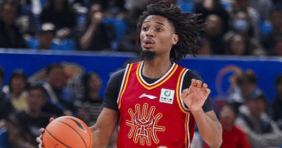 有消息称，黑根斯已经会被放弃了，山西队已经开始寻找新的外援了，而且很快就会到位，