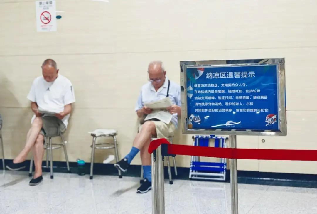 国内出现两个不容忽视的社会现象，与大家息息相关，值得每一个人关注！
第一，各地政