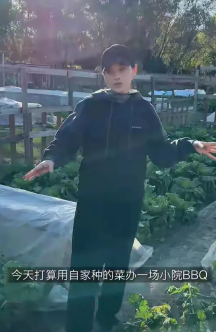 梅婷真的很善良，女强男弱，在婚姻中有话语权，买了北京的豪宅，也跟公婆一起住。很多