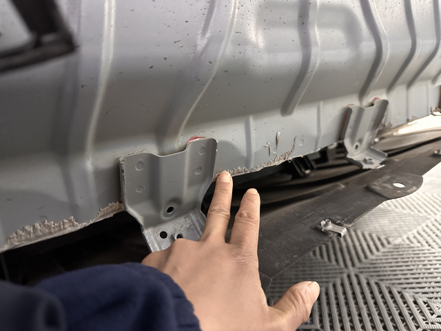 蔚来的服务无忧也不省心
蔚来es6 23款，车辆半年，有服务无忧。在高速上被追尾