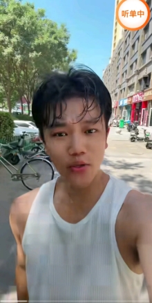 不得不说
现在寻亲界的头号热门恐怕就是浩男一家了吧
昨天他们直播带货的成绩相当可