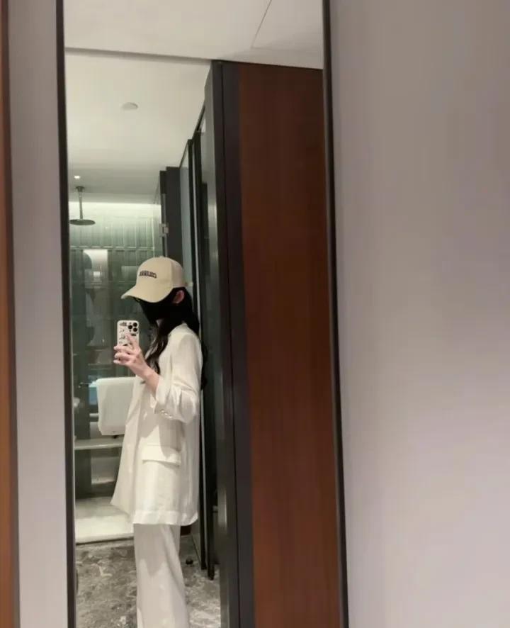 “旺仔小乔”发布了道歉信，但很快被网友发现这封道歉信是用AI写的，毫无诚意可言，
