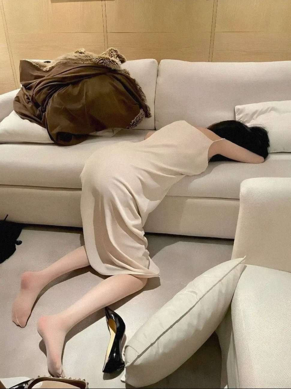 同事都喝成这样了，下一步怎么做？