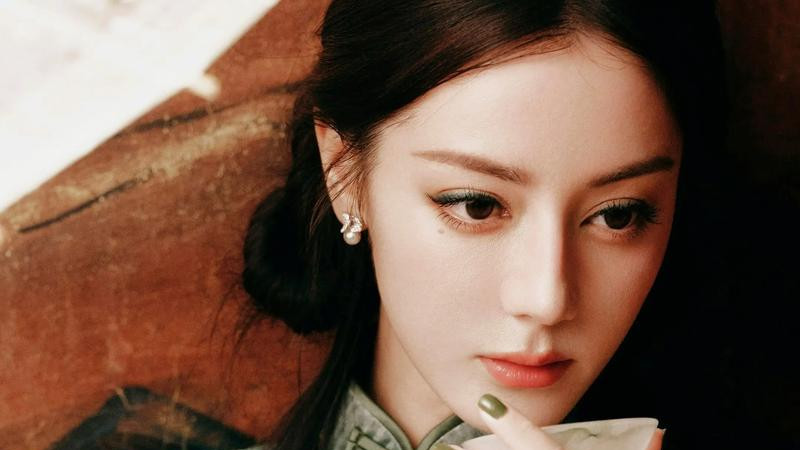 疯刀配甜妹？《枭起青壤》让迪丽热巴玩出双强新花样