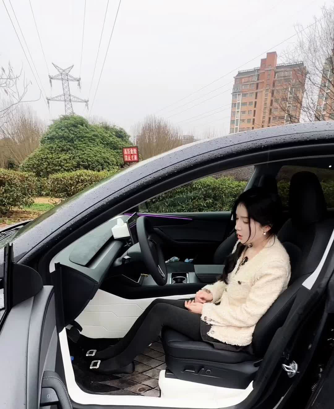 换新Y车主，好消息来了，这个破刹车终于有救了。目前这个刹车非常之糟糕，前半段踩起