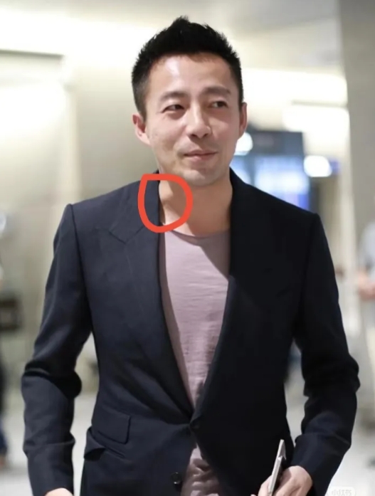 你可以说汪小菲脾气不行
你也可以说汪小菲长相不行
但不可否认的是，汪小菲比一般男