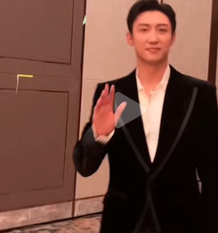 黄景瑜和邓超是4g网络吧？终于知道为什么网友说建议以后有什么活动，让黄景瑜和邓超